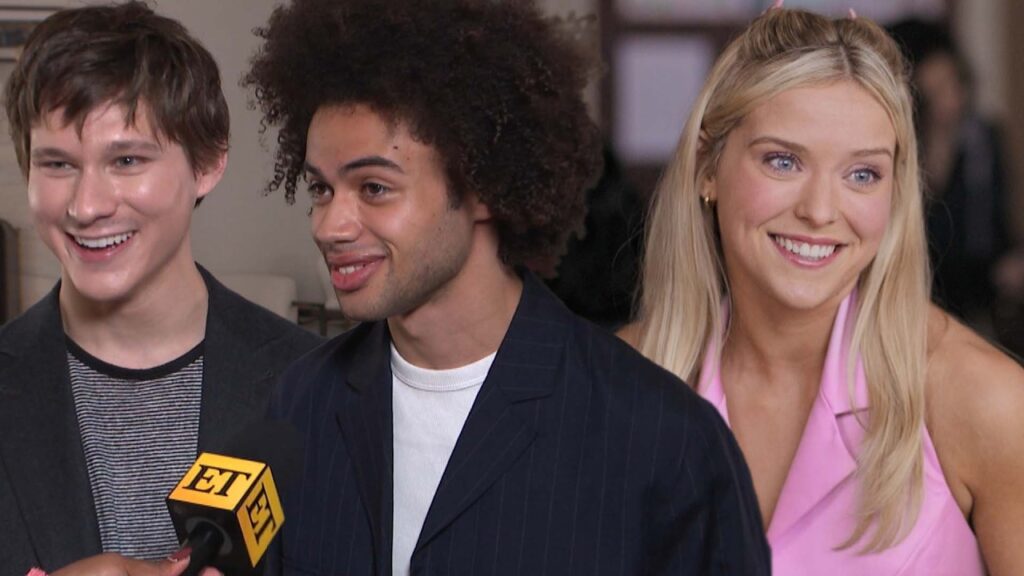 Elle’s Jacob Moskovitz and Zac Looker on Their ‘Legally Blonde’ LOVE TRIANGLE (Exclusive) Elle's Jacob Moskovitz and Zac Looker on Their 'Legally Blonde' LOVE TRIANGLE (Exclusive)