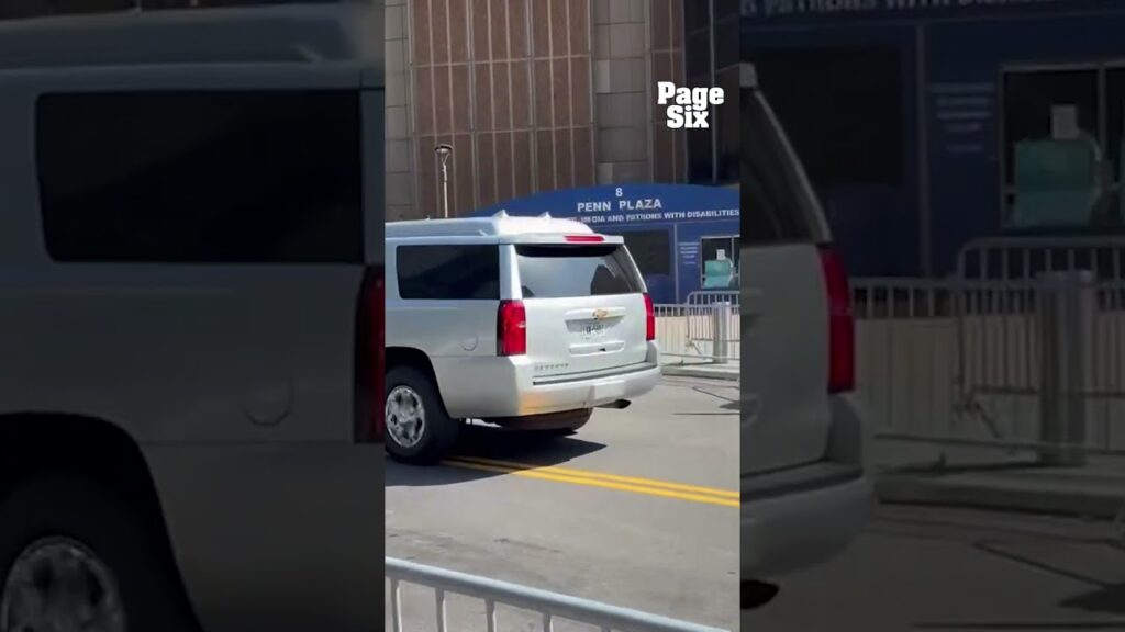 Taylor Swift’s car arrives at MSG for rehearsal dinner #shorts Taylor Swift's car arrives at MSG for rehearsal dinner #shorts