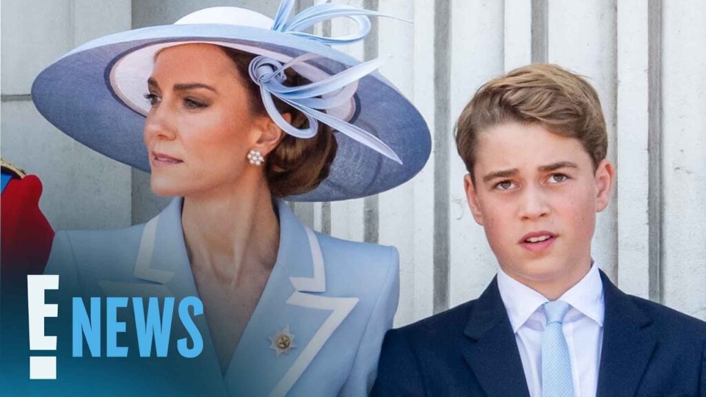 Kate Middleton Shares Rare Pic With Prince William, Kids & More Family | E! News