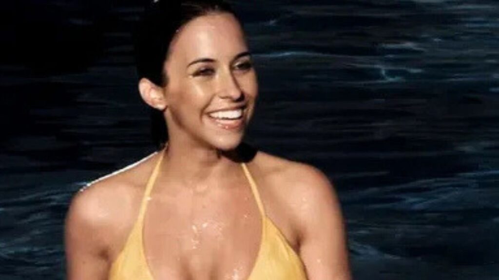 Lacey Chabert Goes TOPLESS, Try Not TO Gasp! Lacey Chabert Goes TOPLESS, Try Not TO Gasp!
