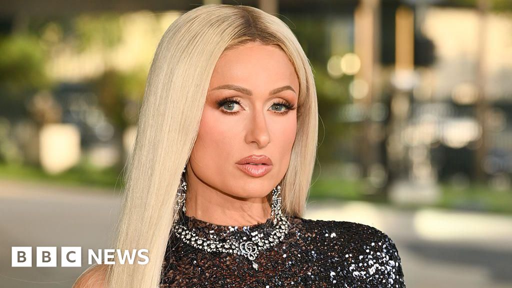 Utah boarding school where Paris Hilton alleged abuse as a teen loses its licence – BBC Utah boarding school where Paris Hilton alleged abuse as a teen loses its licence - BBC