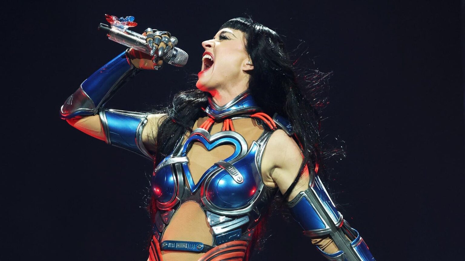 Katy Perry Beats Justin Bieber’s Radio Record With Her New Hit Katy Perry Beats Justin Bieber’s Radio Record With Her New Hit