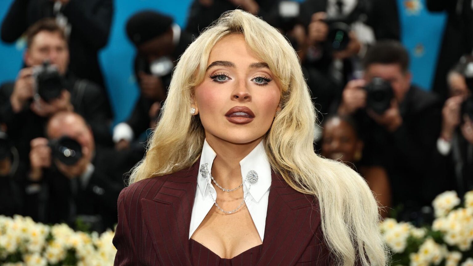 Sabrina Carpenter Shows Her Star Power By Debuting Two Hits On Different Pop Charts Sabrina Carpenter Shows Her Star Power By Debuting Two Hits On Different Pop Charts