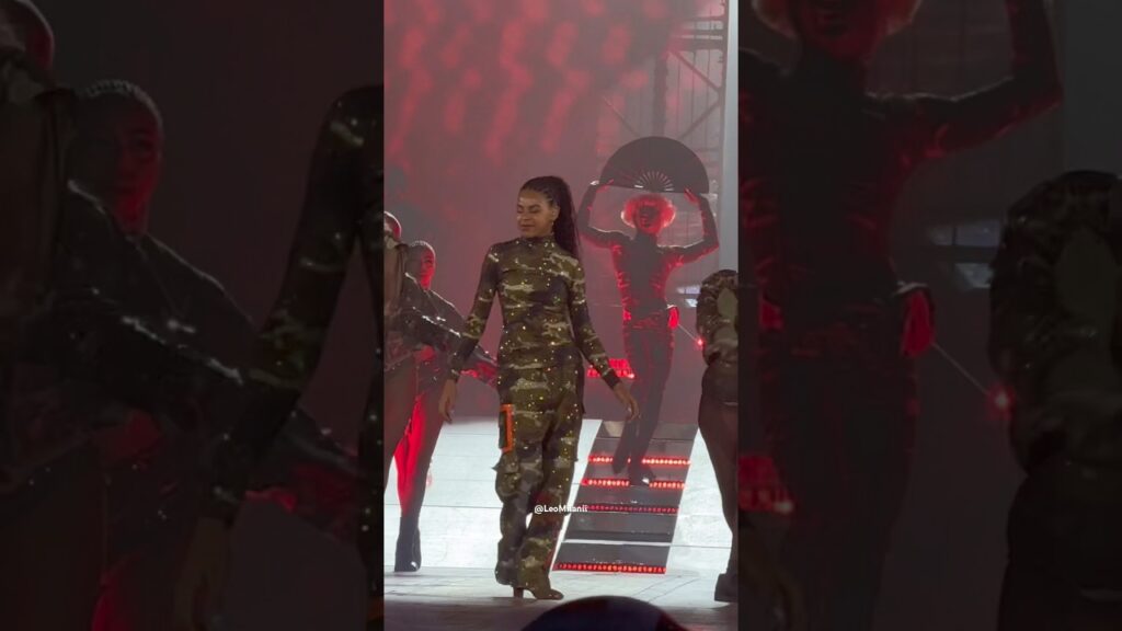 YES BLUE! Blue Ivy on the Renaissance World Tour #blueiy #beyonce #renaissanceworldtour #queenb
