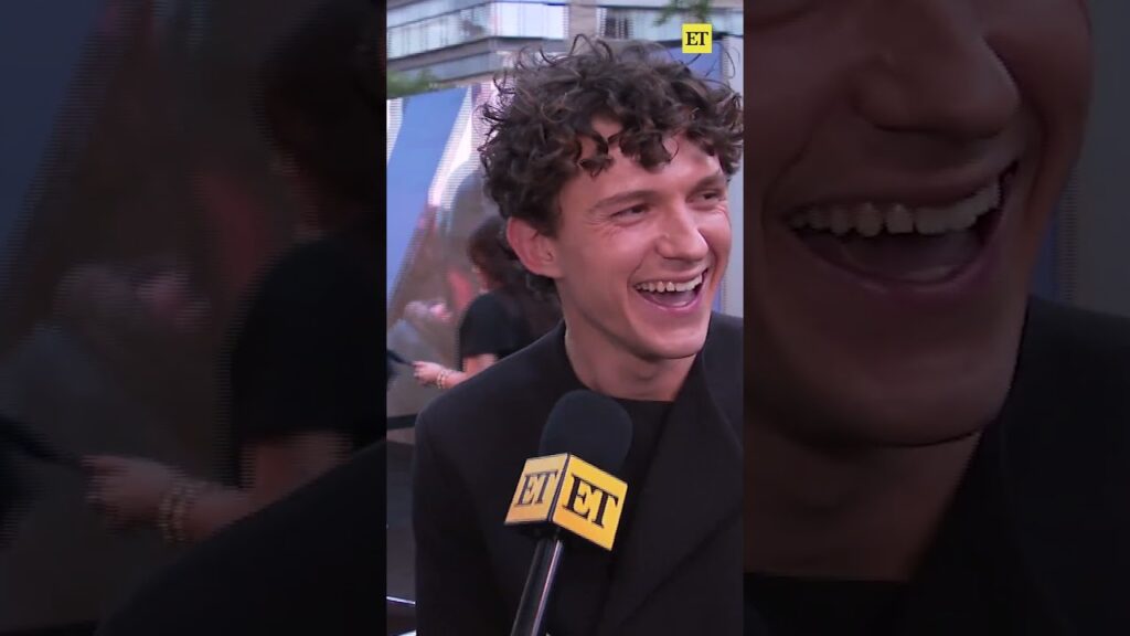 Tom Holland knows that Robert Pattinson's Batman has nothing on Spider-Man 😤