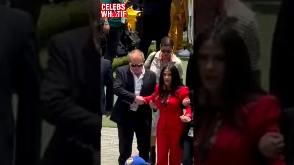Salma Hayek & FrançoisHenri Pinault soaking in the moment ❤️#salmahayek #celebrity