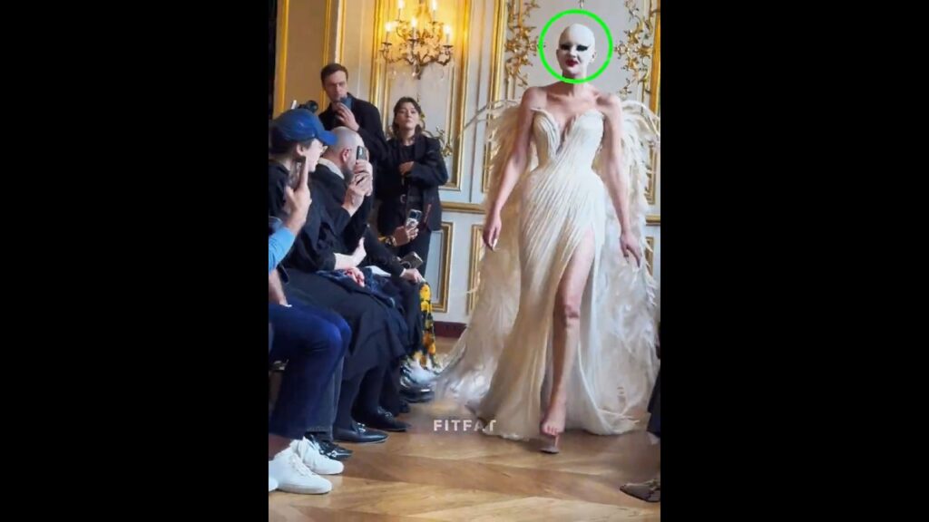 That dress is made for zendaya 😍#zendaya #zendayafashion #fashion #supermodel #fashionweek