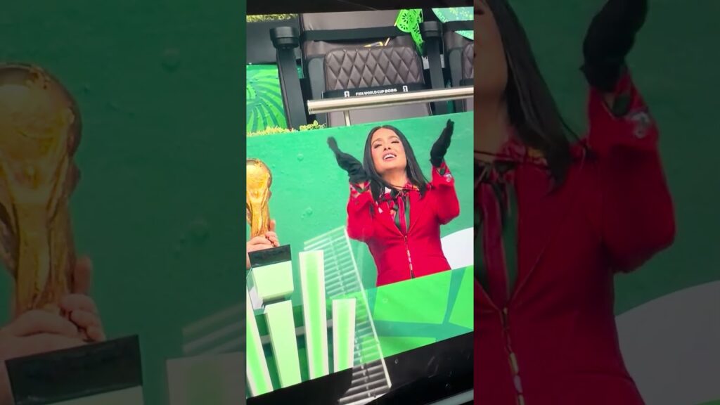 Salma Hayek and the World Cup 🙌🏼 🇲🇽 #worldcup #copamundial2026 #salmahayek #trending