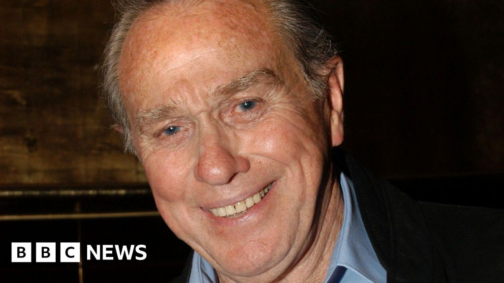 Neighbours actor Terence Donovan dies aged 90 – BBC Neighbours actor Terence Donovan dies aged 90 - BBC