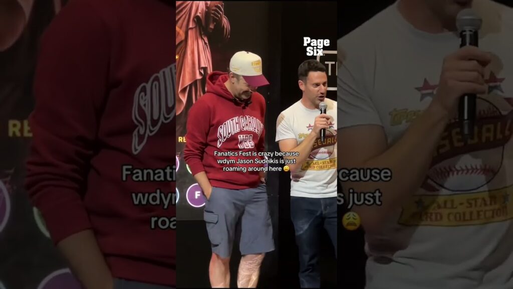 "Ted Lasso" star Jason Sudeikis was spotted at Fanatics Fest in NYC ⚽️ #shorts
