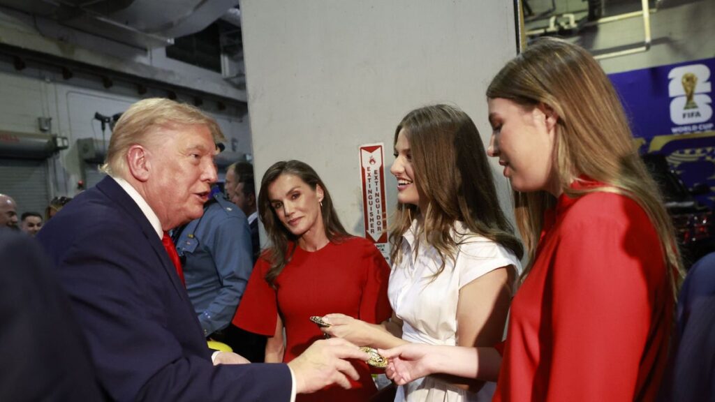 Unseen photos of Donald and Melania Trump greeting Spain’s royal family after World Cup win Unseen photos of Donald and Melania Trump greeting Spain’s royal family after World Cup win