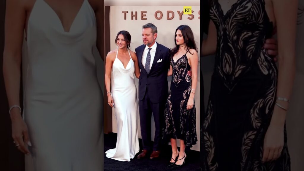 Matt Damon’s wife Luciana and daughter Isabella support him at ‘The Odyssey’ premiere. 🤍