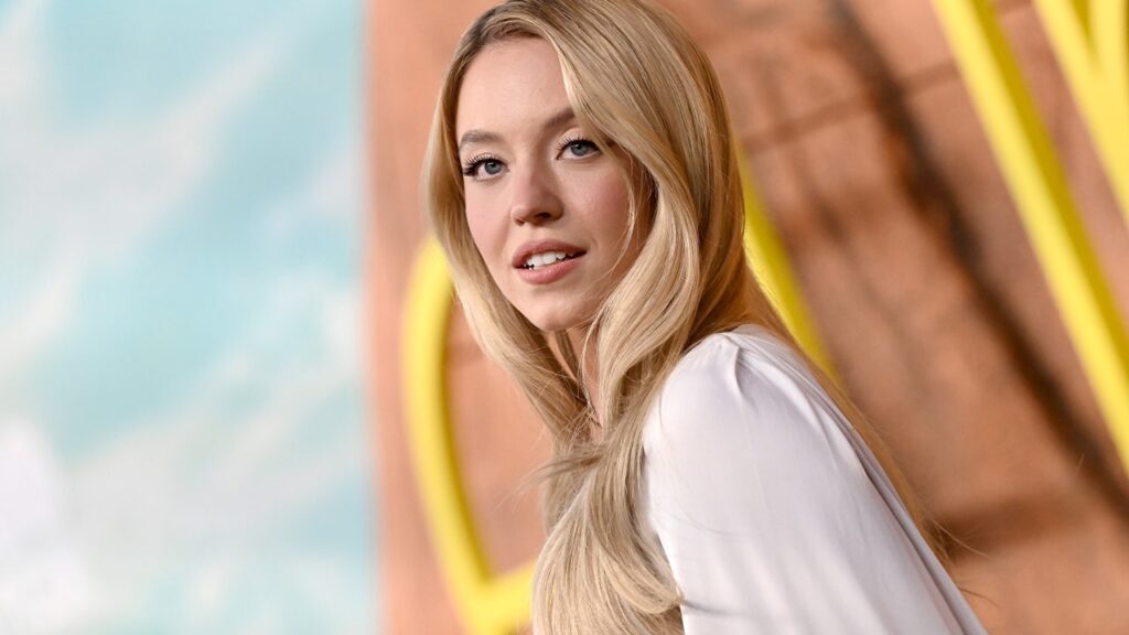 Sydney Sweeney shares an Australia photo dump while filming 'Gundam'