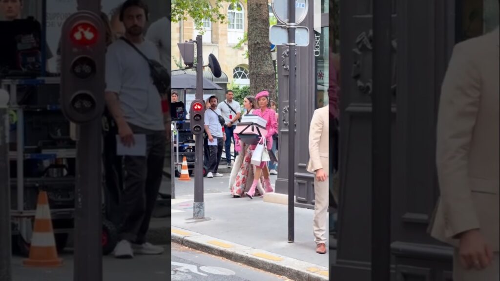First look at Lily Collins on the set of the new season of Emily in Paris
