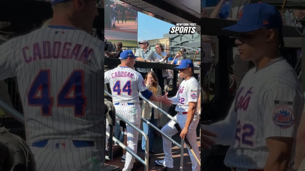 Juan Soto & Emma Stone are hanging out in the Mets dugout before a take for a movie they’re shooting