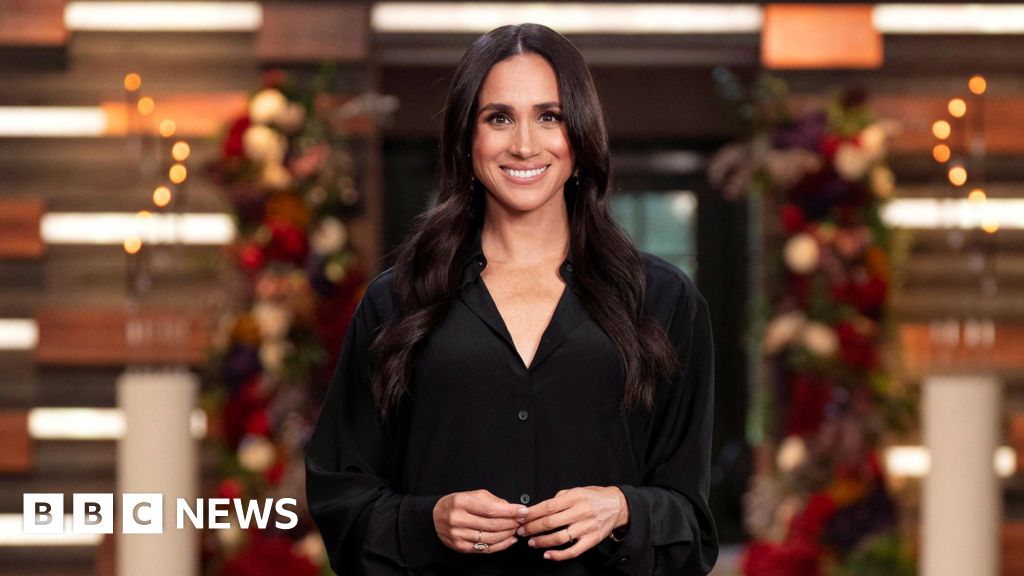 Meghan calls Harry 'a charmer' during MasterChef Australia appearance - BBC