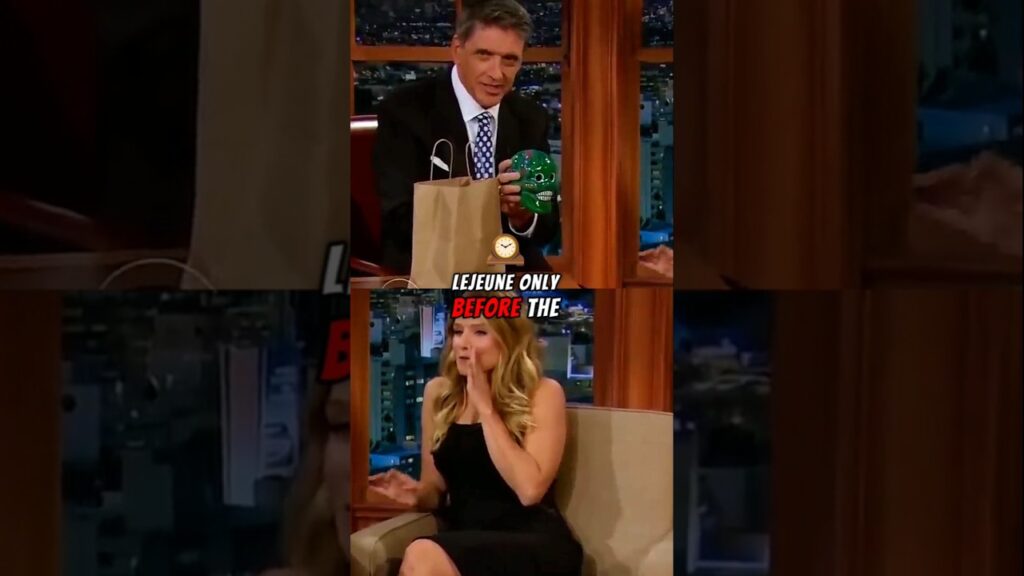 Kristen Bell brought the PERFECT gift for Geoff! 💀🎁 #craigferguson #tvshow #comedy #shorts
