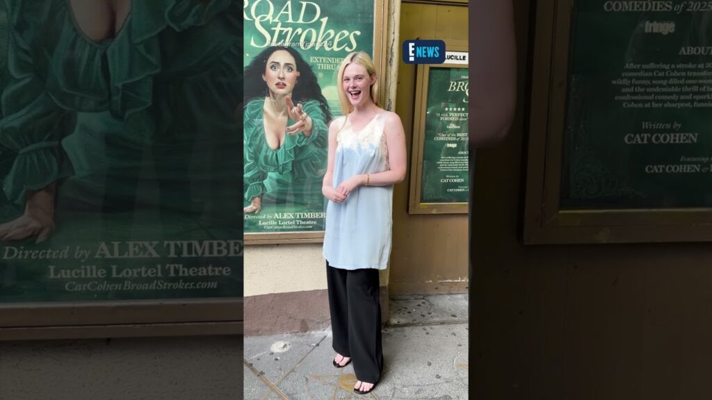 Elle Fanning, poses at the opening of “Cat Cohen : Broad Strokes” in NYC. 👑 (🎥: Instagram/JPASC24)