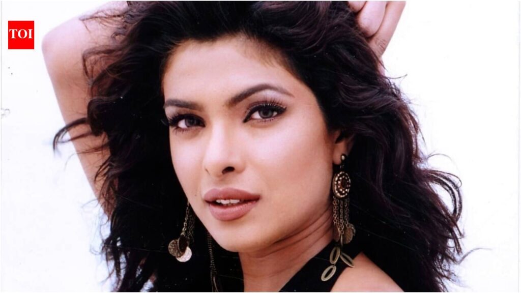 Rekha: Suneel Darshan recalls Priyanka Chopra’s nose issue and her resemblance to Rekha during their first meeting: ‘Without makeup, Rekha ji also looked similar’ | Hindi Movie News Rekha: Suneel Darshan recalls Priyanka Chopra's nose issue and her resemblance to Rekha during their first meeting: 'Without makeup, Rekha ji also looked similar' | Hindi Movie News