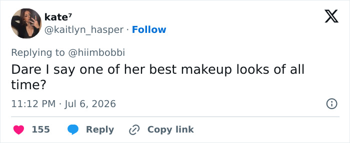 A tweet from @kaitlyn_hasper saying, Dare I say one of her best makeup looks of all time? highlighting Zendaya's latest look.
