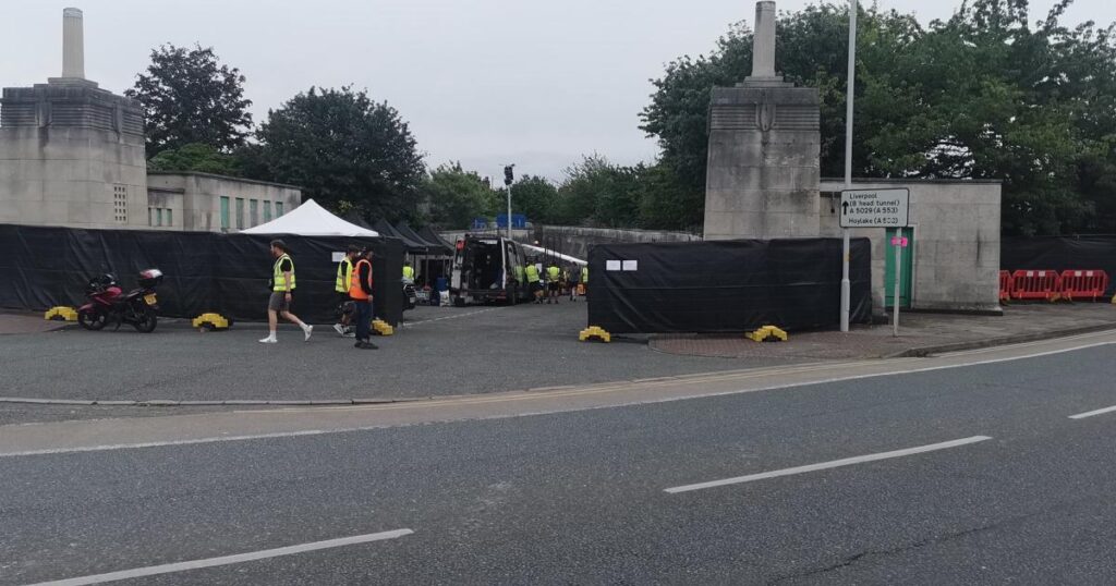 Batman film crews spotted near Birkenhead tunnel Batman film crews spotted near Birkenhead tunnel
