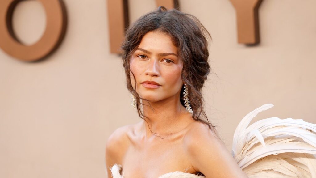 Zendaya’s No-Makeup Makeup Look Is Athena Incarnate Zendaya’s No-Makeup Makeup Look Is Athena Incarnate