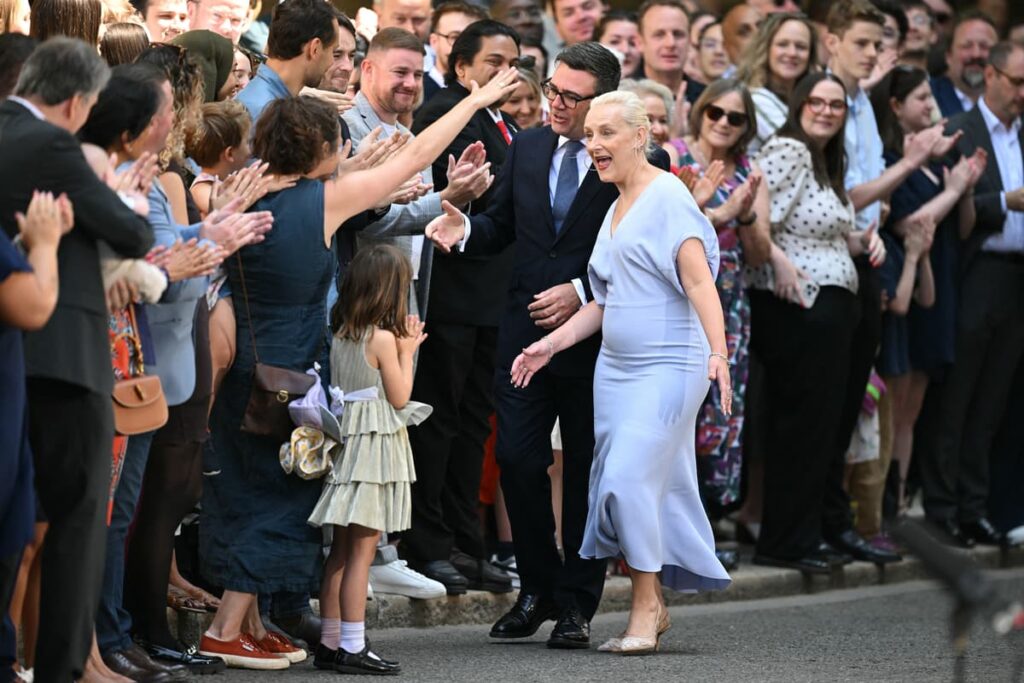 Burnham's wife makes No10 fashion statement in £850 Victoria Beckham dress – London Evening Standard Burnham's wife makes No10 fashion statement in £850 Victoria Beckham dress - London Evening Standard