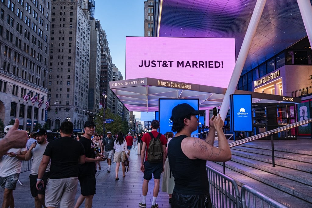 Guests at Taylor Swift and Travis Kelce’s wedding reportedly took home some luxurious prizes. Photo: EPA