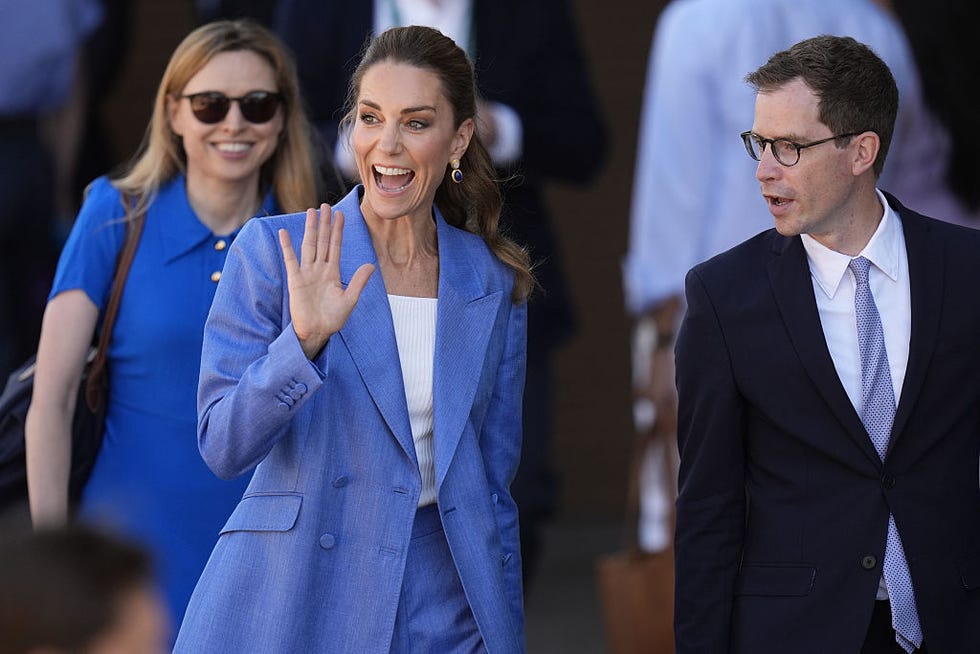 london, england july 2: catherine, princess of wales waves to members of the public as she visits during day four of the 2026 wimbledon tennis championships at all england lawn tennis and croquet club on july 2, 2026 in london, england. (photo by andrew matthews wpa pool/getty images)