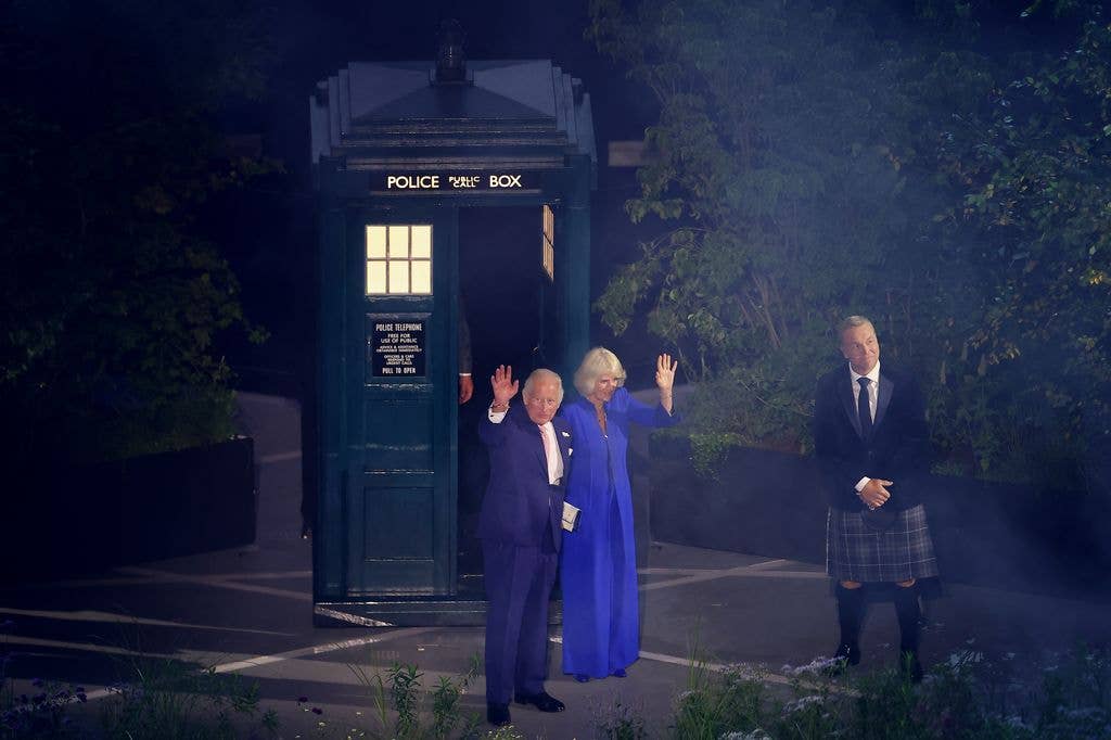 King Charles III and Queen Camilla wave after walking out of the TARDIS during the opening ceremony ahead of the Glasgow 2026 Commonwealth Games