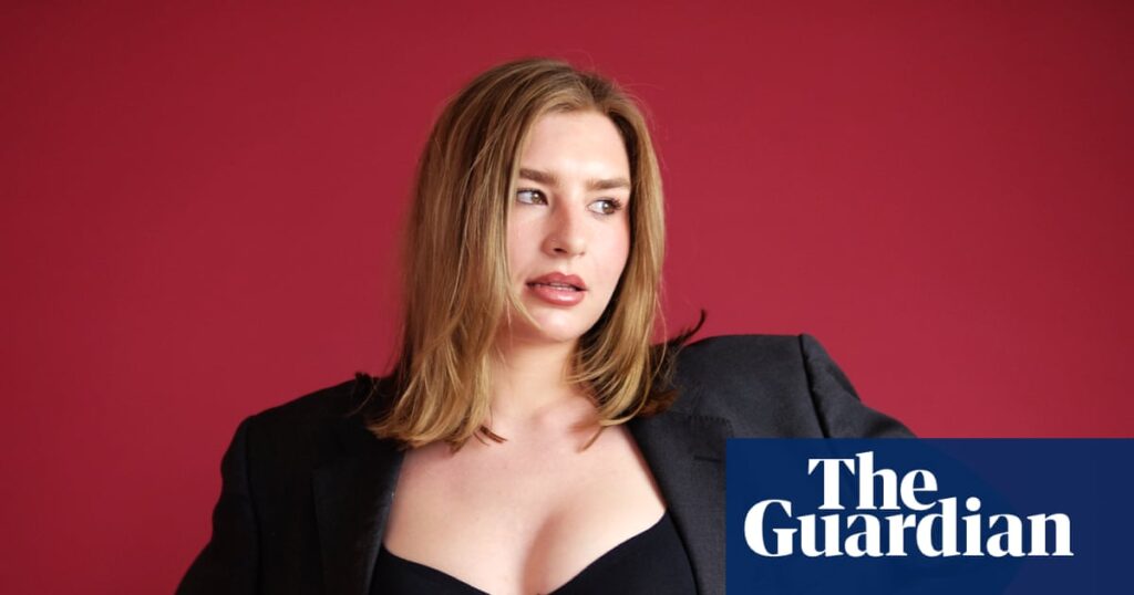 ‘People treat each other as disposable’: dating columnist turned novelist Annie Lord on love and sex in the age of apps | Fiction ‘People treat each other as disposable’: dating columnist turned novelist Annie Lord on love and sex in the age of apps | Fiction