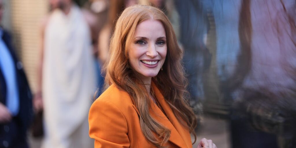 Jessica Chastain Debuts a 1920s-Inspired Copper Bob