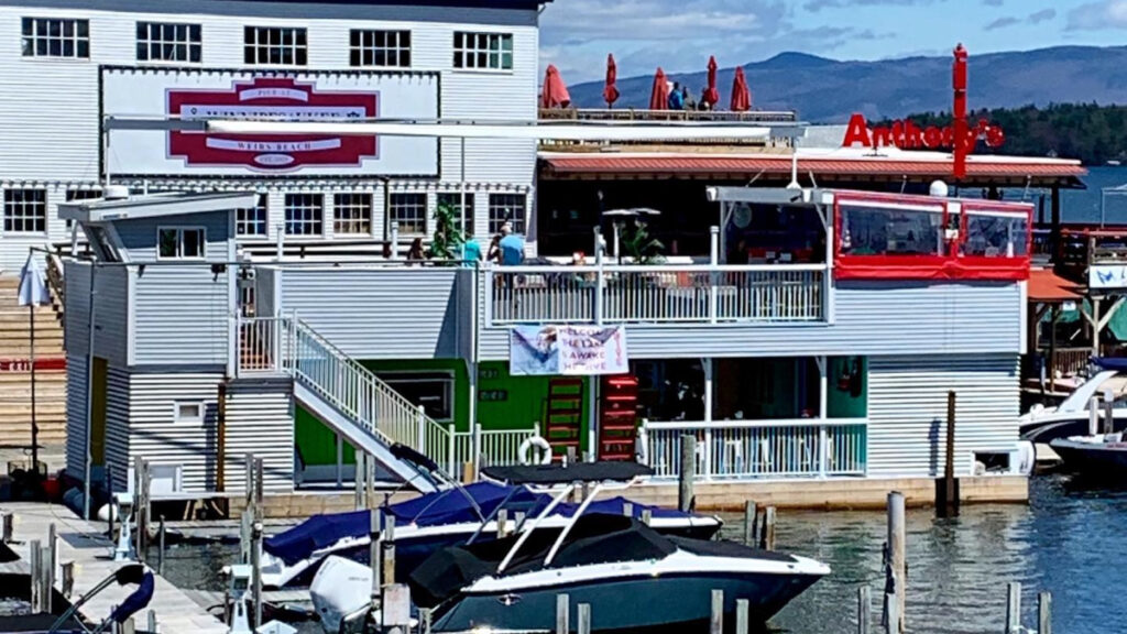 Strange cause behind massive fire at “The Dive” restaurant, a favorite of stars like Adam Sandler, Jimmy Fallon, and Drew Barrymore