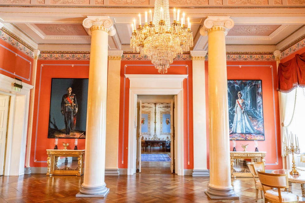 Oslo Palace Guided Tour