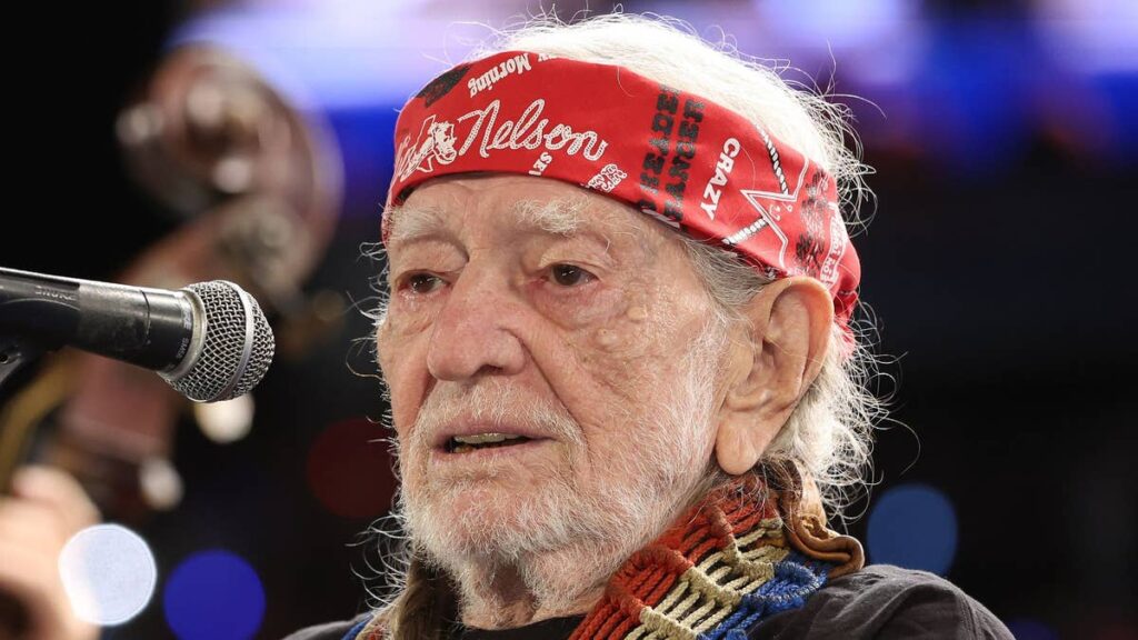 Willie Nelson, 93, prepares to ‘fight’ with powerful message Willie Nelson, 93, prepares to 'fight' with powerful message