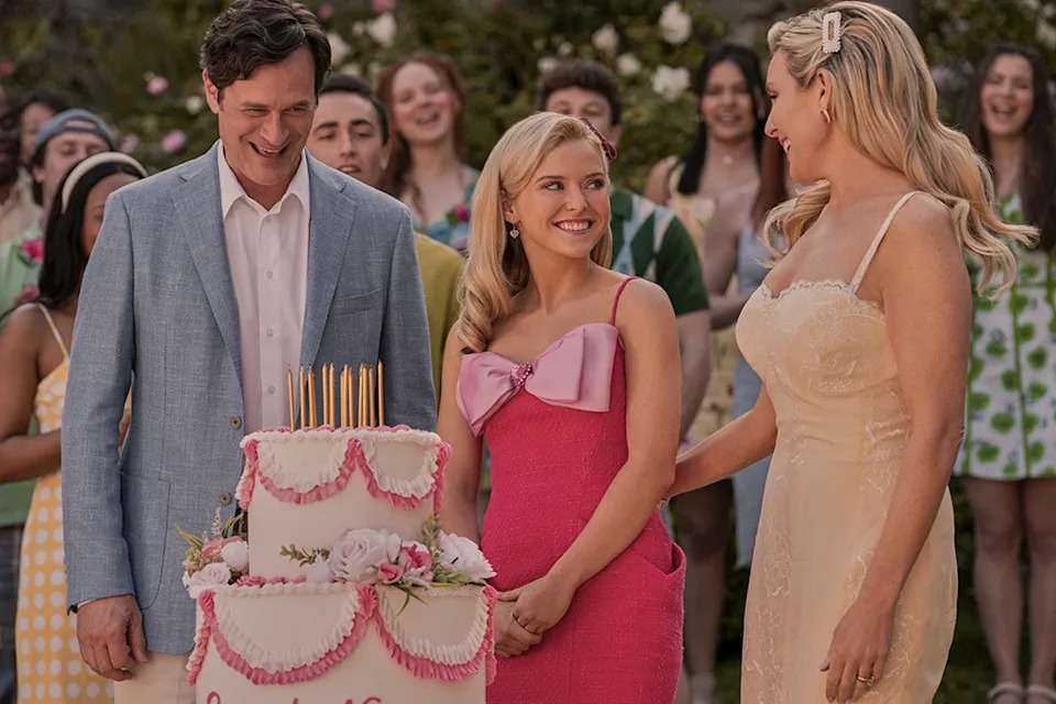 Elle series, Prime Video, Tom Everett Scott, Lexi Minetree, June Diane Raphael