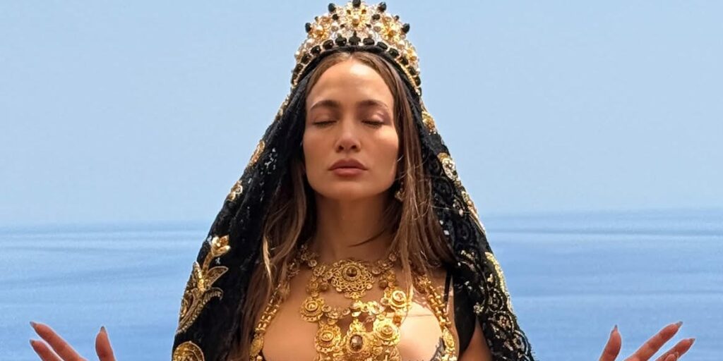 Jennifer Lopez Enjoys a Stylish Sisters’ Weekend With Younger Sibling Lynda to Celebrate Their Birthdays