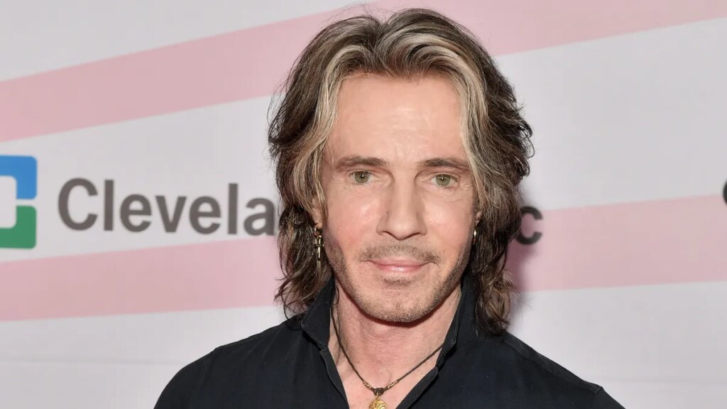 Rick Springfield goes viral for shirtless performance, physique Rick Springfield goes viral for shirtless performance, physique