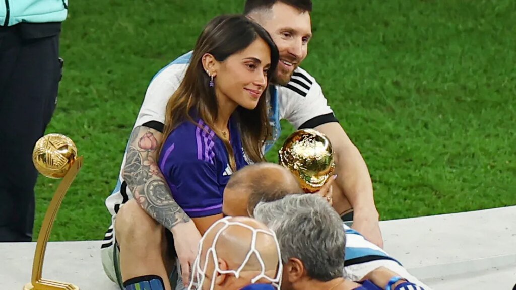 Meet Lionel Messi's wife Antonela Roccuzzo – USA Today Meet Lionel Messi's wife Antonela Roccuzzo - USA Today