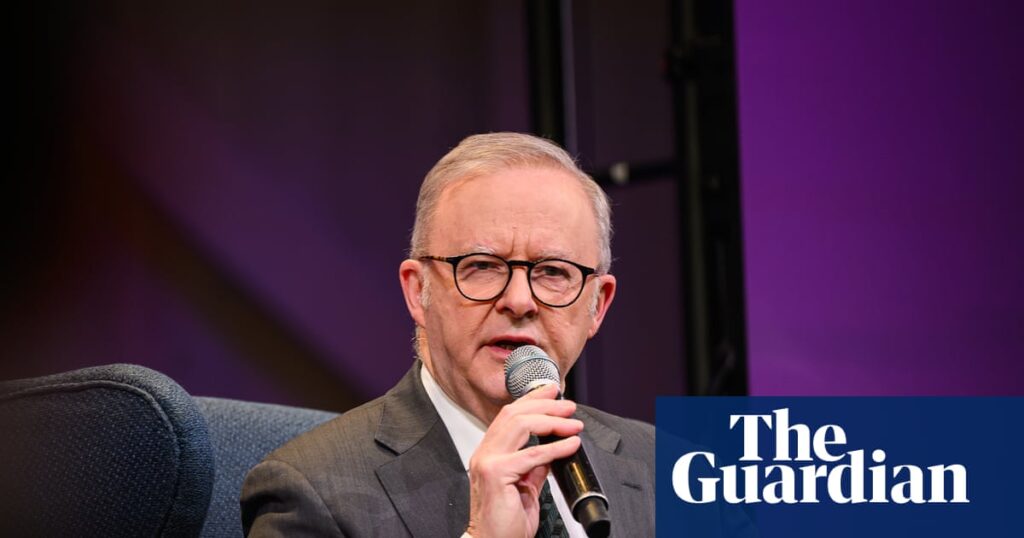Anthony Albanese apologises ‘unequivocally’ for podcast comment about Kylie Minogue | Anthony Albanese Anthony Albanese apologises ‘unequivocally’ for podcast comment about Kylie Minogue | Anthony Albanese