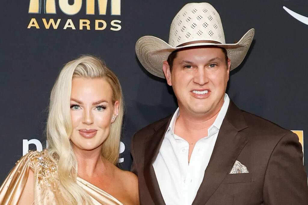 Jon Pardi Announces Divorce from Wife Summer After 5 Years of Marriage: ‘Committed to Moving Forward with Love and Respect’ Jon Pardi Announces Divorce from Wife Summer After 5 Years of Marriage: ‘Committed to Moving Forward with Love and Respect’