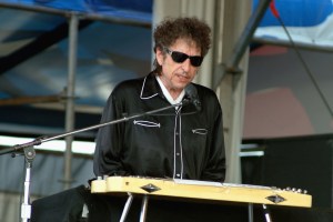 UNITED STATES - JANUARY 01: NEW ORLEANS JAZZ FESTIVAL Photo of Bob DYLAN, performing live onstage (Photo by Leon Morris/Redferns)