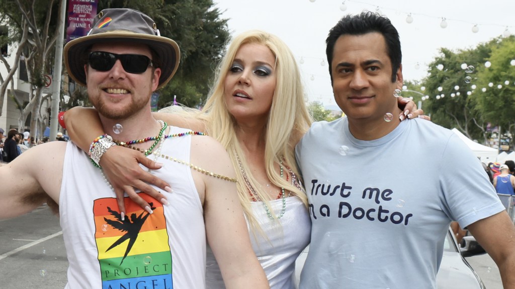 Larry Birkhead On Anna Nicole Smith Movie, Complaint Against Dr. Kapoor