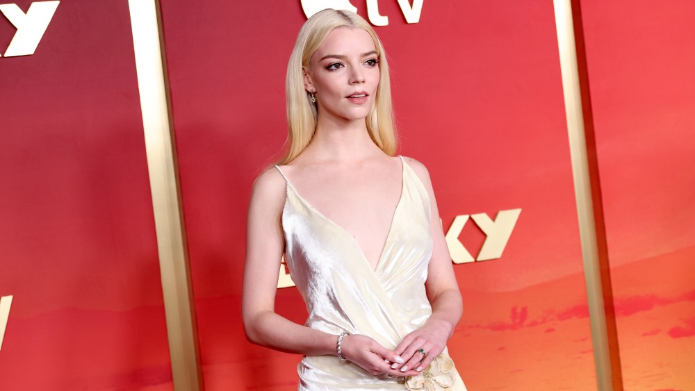 Anya Taylor-Joy Hasn’t Read the ‘Lord of the Rings’ Books Yet Anya Taylor-Joy Hasn't Read the 'Lord of the Rings' Books Yet