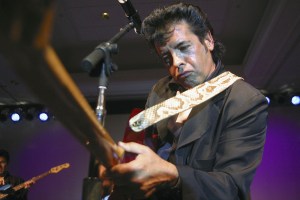 AUSTIN, TX - JUNE 5: Billy Burnette of Fleetwood Mac performs with Dennis Quaid and the Sharks during "A Starry, Starry Night" Party & Auction Featuring Dennis Quaid and The Sharks, on June 5, 2004 in Austin, Texas. (Photo by Jana Birchum/Getty Images)