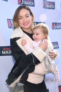 LOS ANGELES, CA - JANUARY 20: Actor Olivia Wilde (L) and Daisy Josephine Sudeikis (R) at 2018 Women's March Los Angeles at Pershing Square on January 20, 2018 in Los Angeles, California.  (Photo by Araya Diaz/Getty Images)