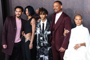 WESTWOOD, LOS ANGELES, CALIFORNIA, USA - NOVEMBER 30: Los Angeles Premiere Of Apple Original Films' 'Emancipation' held at Regency Village Theatre on November 30, 2022 in Westwood, Los Angeles, California, United States. 01 Dec 2022 Pictured: Trey Smith, Willow Smith, Jaden Smith, Will Smith, Jada Pinkett Smith. Photo credit: Xavier Collin/Image Press Agency/MEGA TheMegaAgency.com +1 888 505 6342 (Mega Agency TagID: MEGA922385_078.jpg) [Photo via Mega Agency]