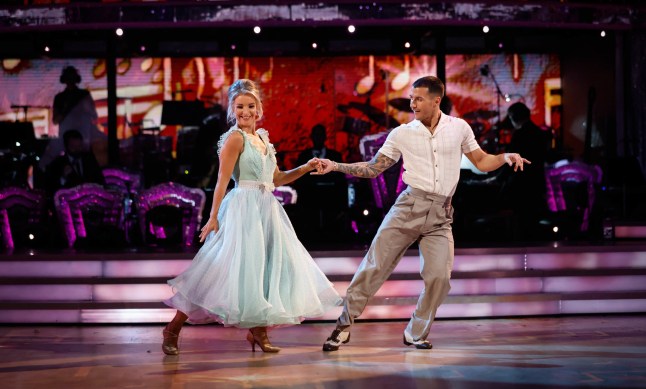 Strictly Come Dancing 2022,24-09-2022,1,Helen Skelton & Gorka Marquez,++LIVE SHOW++,BBC,Guy Levy