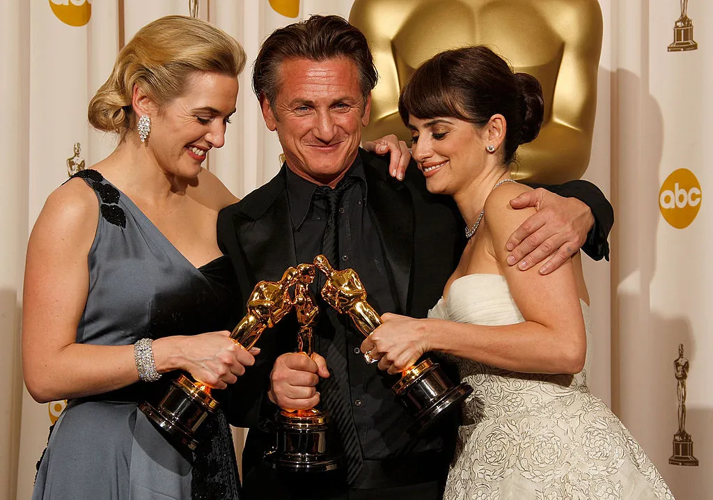 (L-R) Actress Kate Winlset, winner Best Actress for 
