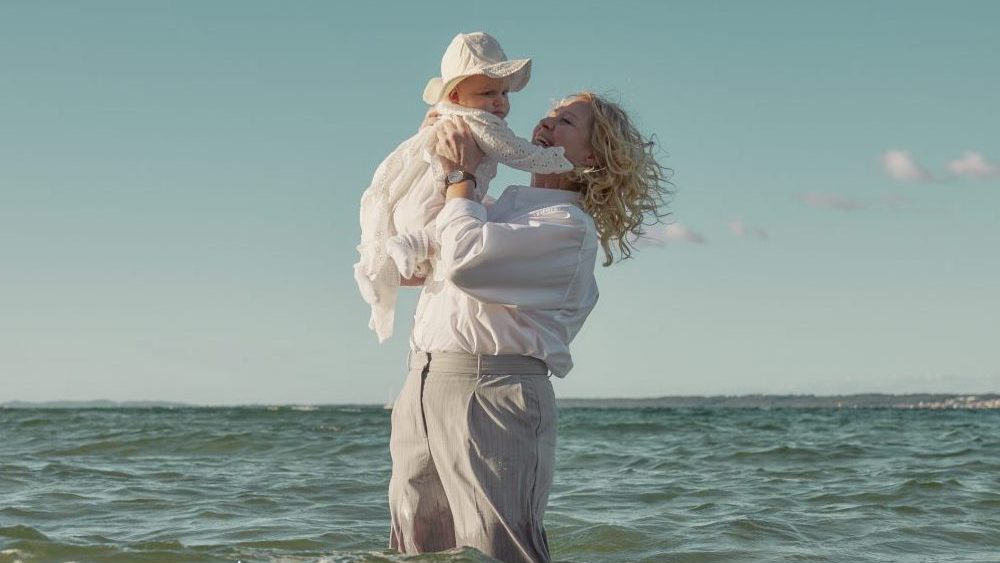 ‘The Guest’ Review: A Piercing Family Drama of Unsentimental Value 'The Guest' Review: A Piercing Family Drama of Unsentimental Value